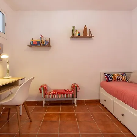 Casa Randonneur, Traditional Townhouse In Alora. Álora