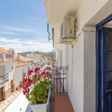 Casa Randonneur, Traditional Townhouse In Alora. 度假居 埃尔乔罗